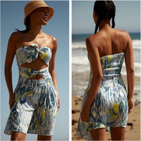 Anthropologie Reversible Smocked Mini Dress
NWT/NEW - Picture 1 of 6